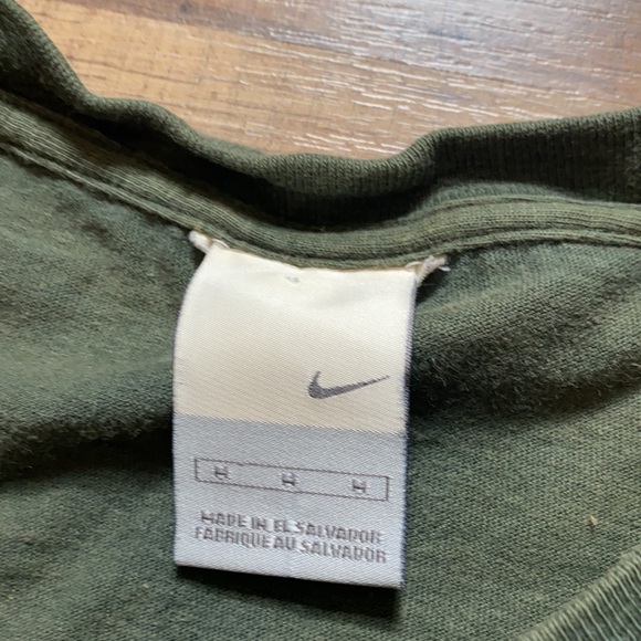 Y2K Nike SB Eire shirt sleeve - Picture 6 of 6